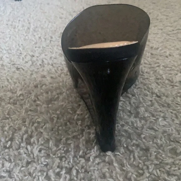 ⭐️Wedge Heeled Jelly Mules Black Clear 8 (fits like a 7) NWOT - Picture 3 of 6